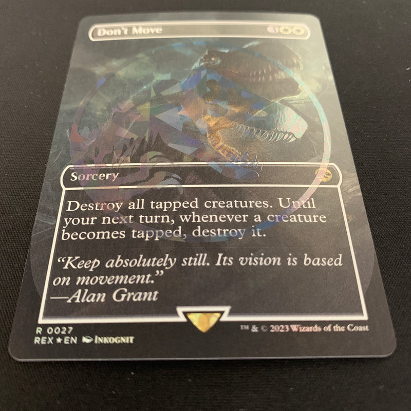 [FOIL] Don't Move (Emblem Foil) - Universes Beyond: Jurassic World Collection - NM