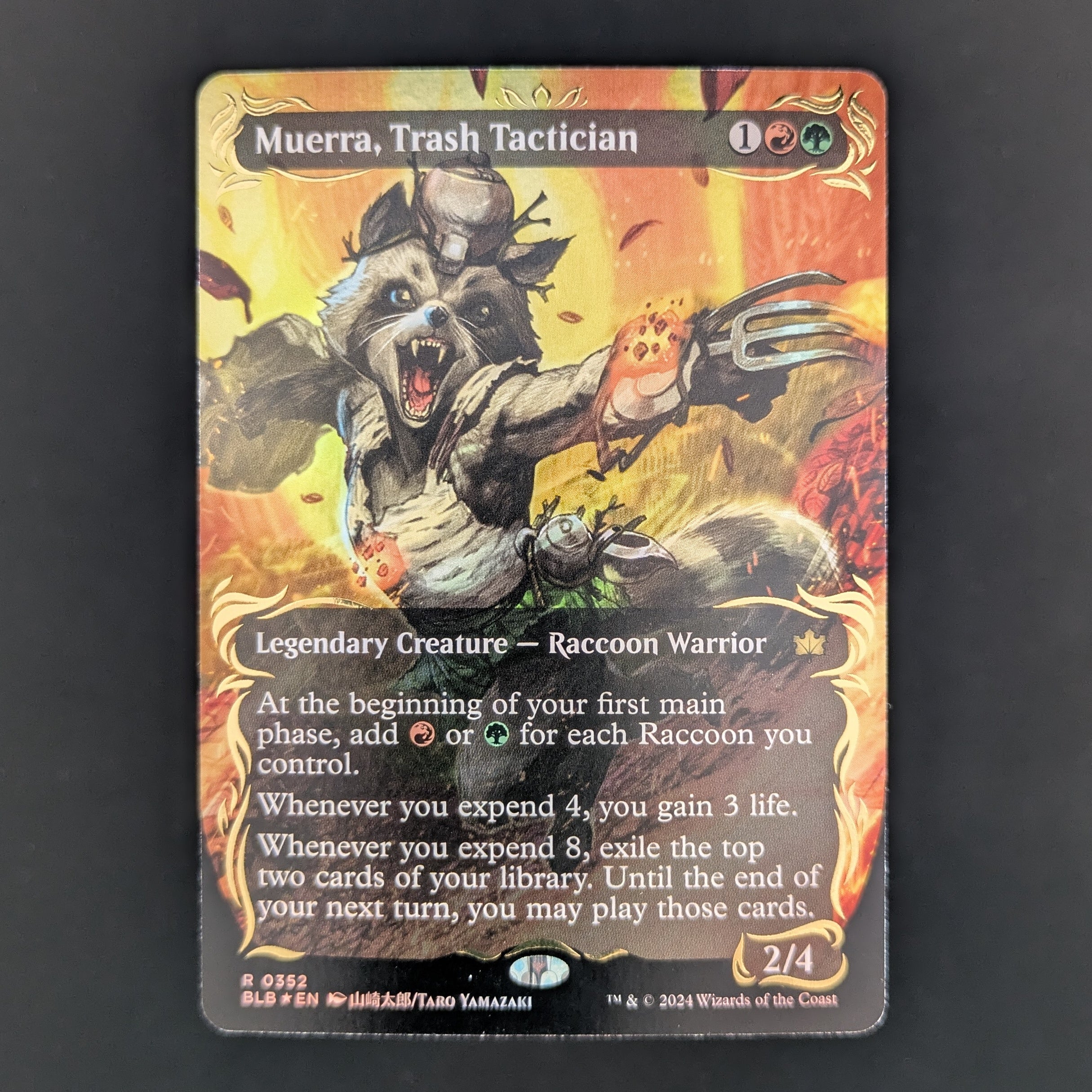 [FOIL] Muerra, Trash Tactician (Borderless) (Raised Foil) - Bloomburrow: Extras - English - NM