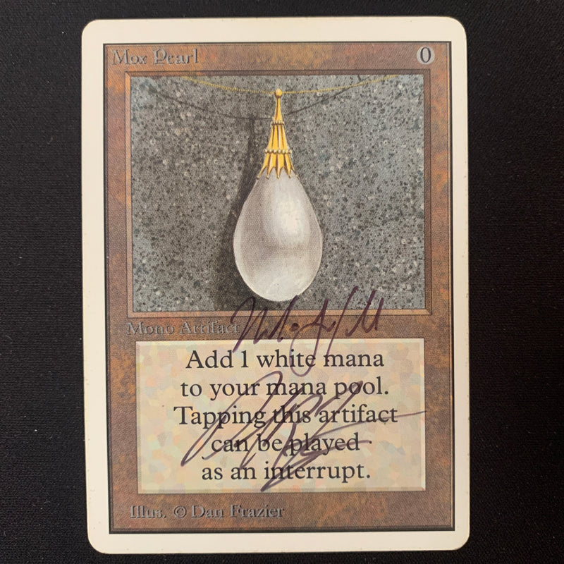 Magic the Gathering Mox Pearl - Unlimited GD - SIGNED BY GARFIELD & FRAZIER - 24788